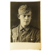 Porträtt av en tysk soldat i fältuniform